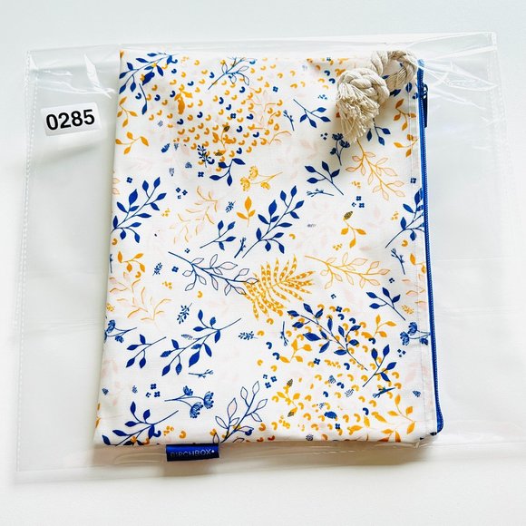 0285 NWOT BIRCHBOX WATERPROOF TRAVEL BAG POUCH WALLET BAG MAKEUP BAG - Picture 1 of 5